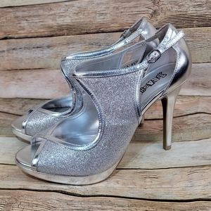 Brash silver sparkle stiletto formal heels 9.5